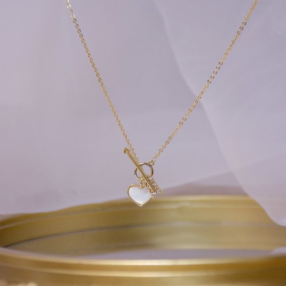 NEW 14K Gold Plated Love Heart Diamond Cupid Arrow Bar Circle Toggle Necklace - Picture 10 of 13